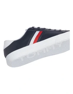Tommy Hilfiger Essential Leather Trainer Sneaker In Midnight 9 Tommy Hilfiger Essential Leather Trainer Sneaker In Midnight -CONVERSE shop 715221640 3 720x928