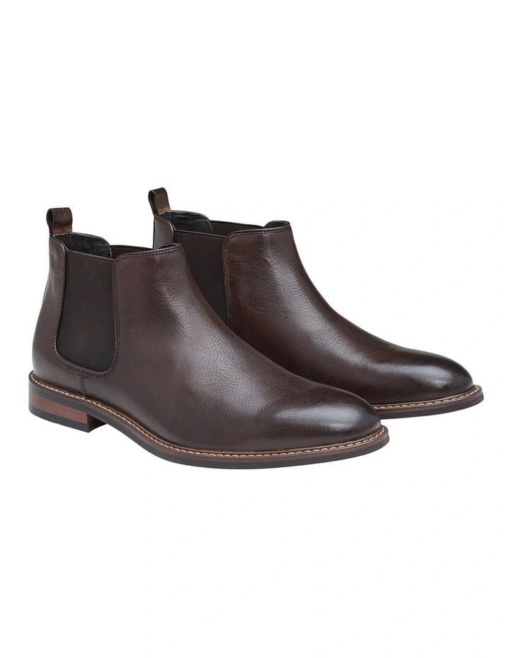 AQ By Aquila Lucca Leather Chelsea Boots 4 AQ By Aquila Lucca Leather Chelsea Boots - Image 2