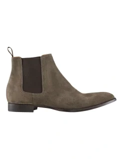Aquila Keegan Suede Chelsea Boots