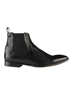 Aquila Osbourne 2.0 Leather Chelsea Boots In Black