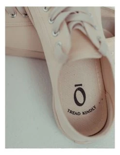 NoSkin The Shell Toe Ecru Sneaker -CONVERSE shop 910066870 3 720x928