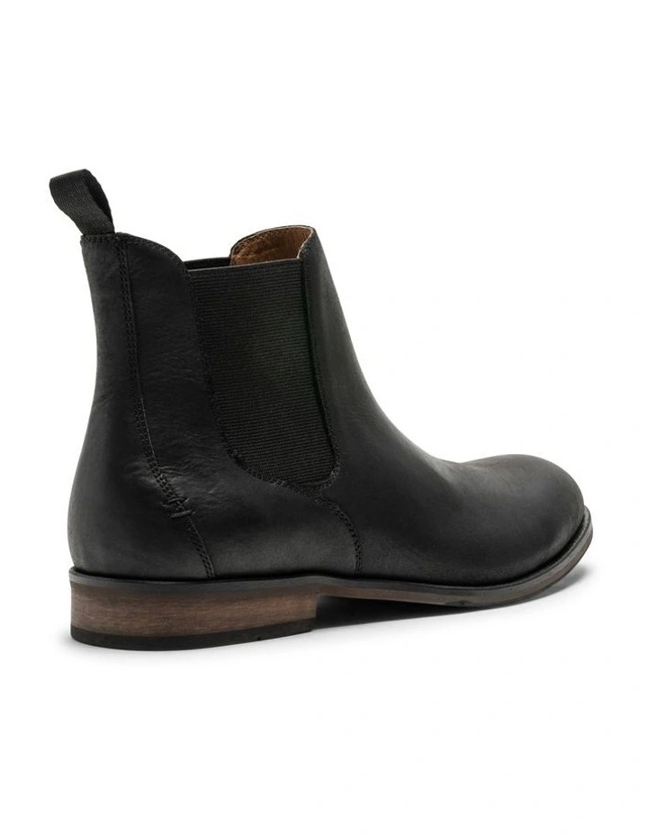 Rodd & Gunn Kingsview Road Chelsea Boot In Nero Wash 5 Rodd & Gunn Kingsview Road Chelsea Boot In Nero Wash - Image 3