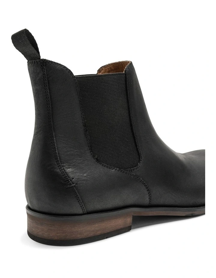 Rodd & Gunn Kingsview Road Chelsea Boot In Nero Wash 7 Rodd & Gunn Kingsview Road Chelsea Boot In Nero Wash - Image 5