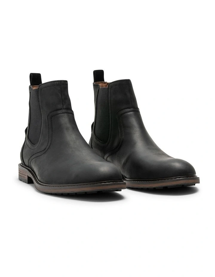 Rodd & Gunn Dargaville Chelsea Boot In Black 8 Rodd & Gunn Dargaville Chelsea Boot In Black - Image 6
