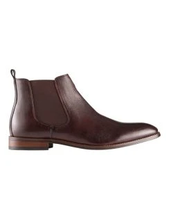Aquila Dexter Leather Chelsea Boots In Brown