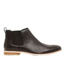 Oxford Stuart Leather Chelsea Boots In Black