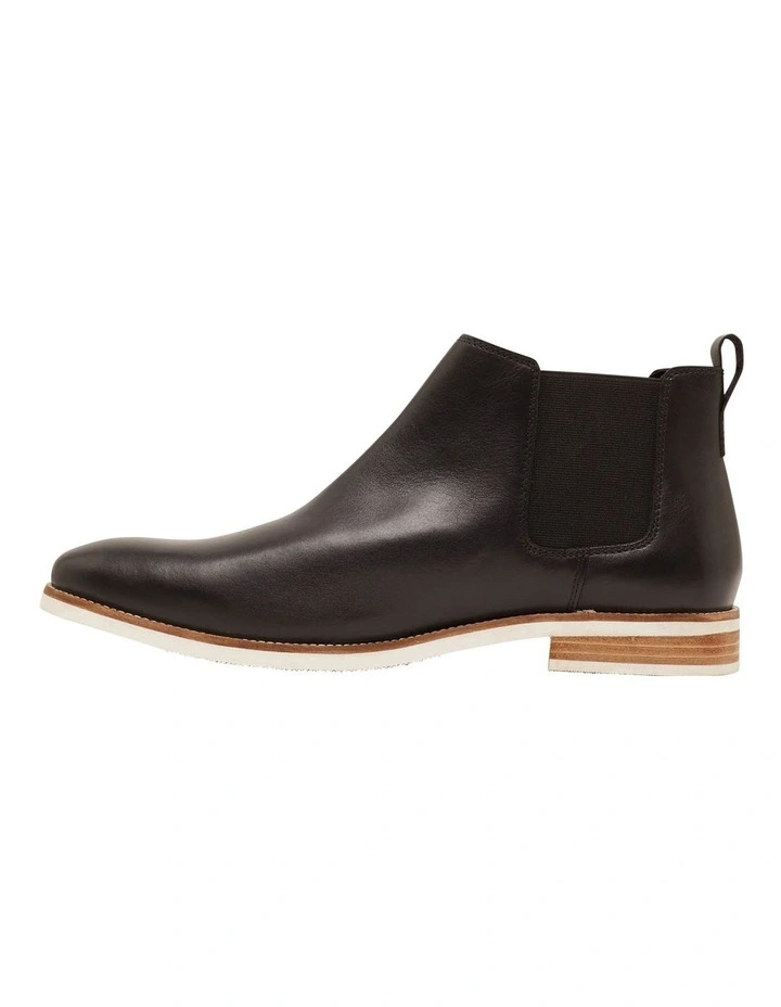 Oxford Stuart Leather Chelsea Boots In Black 4 Oxford Stuart Leather Chelsea Boots In Black - Image 2