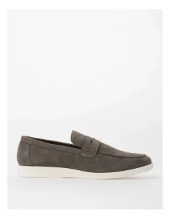 Reserve Emery Loafer In Taupe
